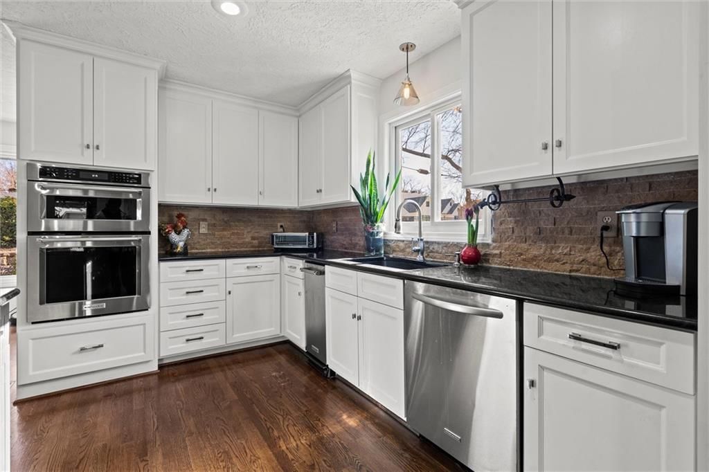 10303 Howe Lane — photo 14