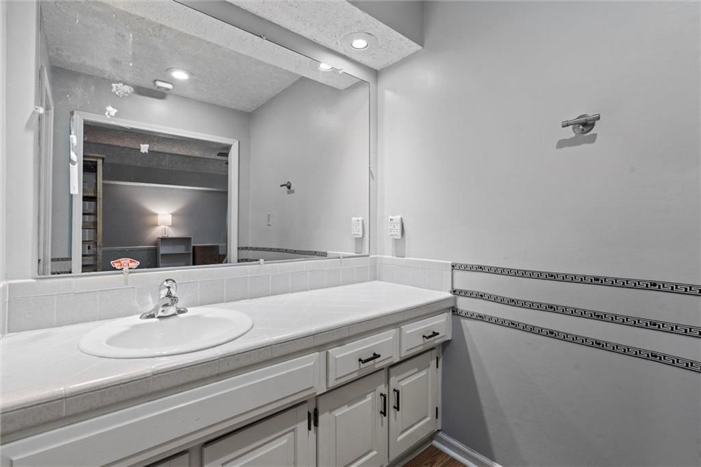 10303 Howe Lane — photo 35