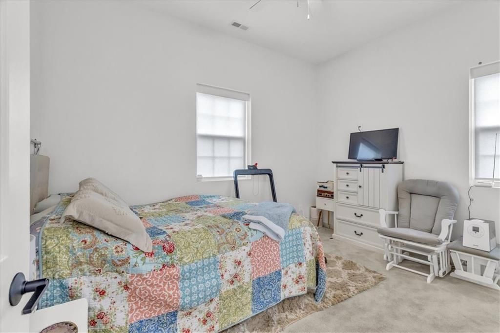 1107 E 307th Street — photo 10