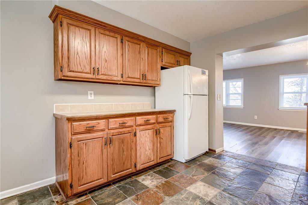 6721 Winchester Avenue — photo 11