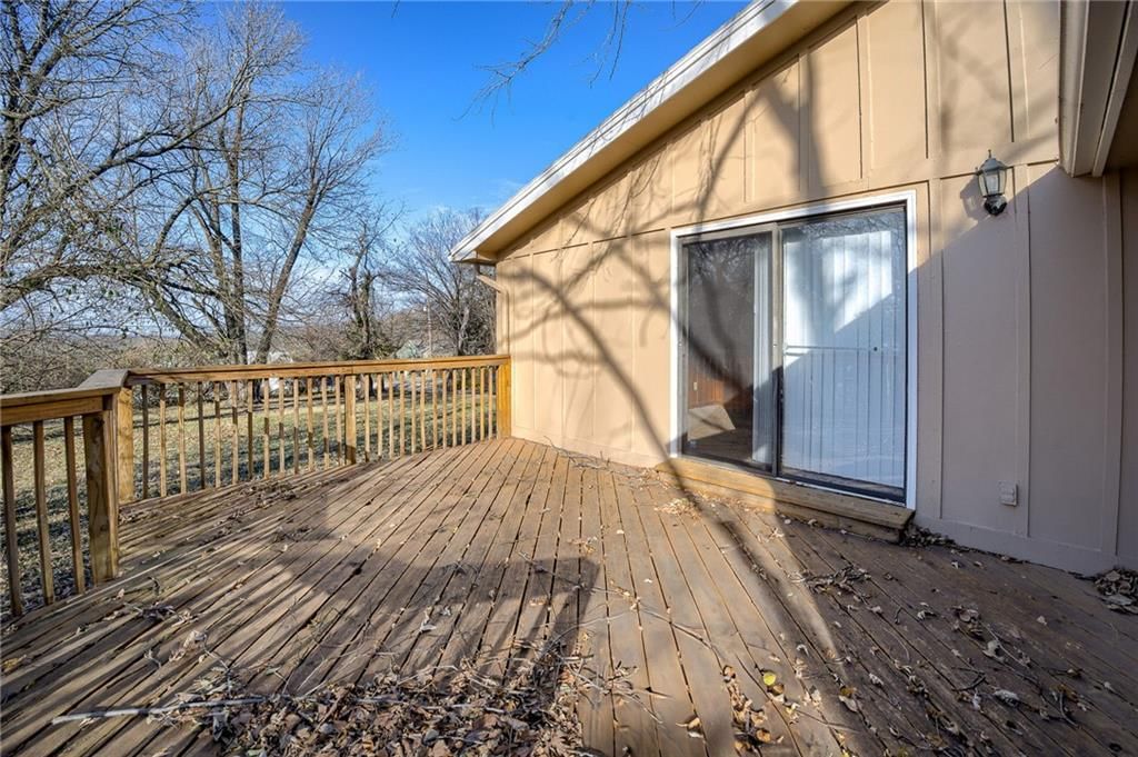 6721 Winchester Avenue — photo 24