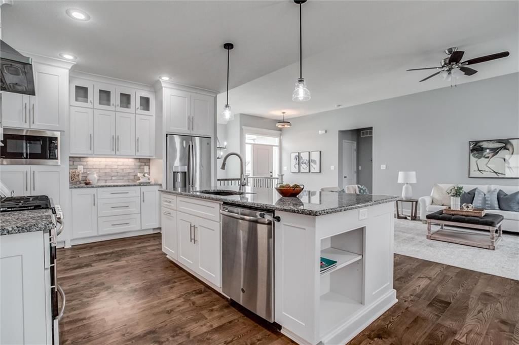 1059 SW Conch Circle — photo 9