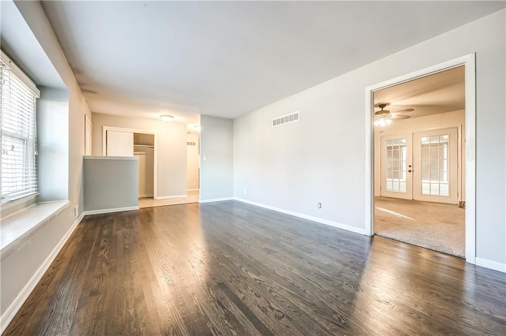 4226 S Stayton Avenue — photo 6