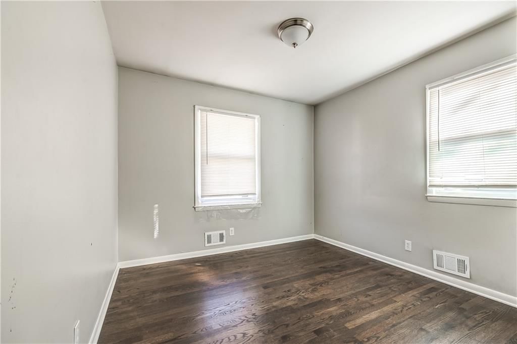 4226 S Stayton Avenue — photo 7