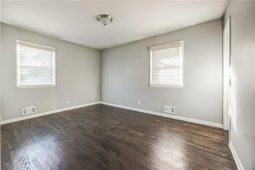 4226 S Stayton Avenue — photo 8