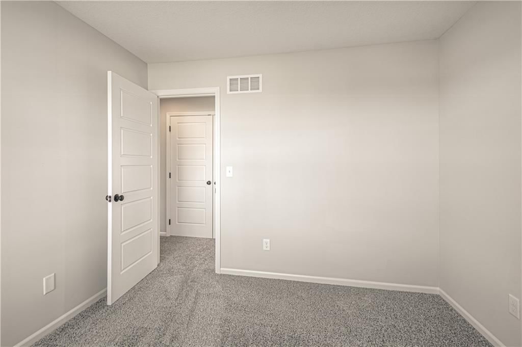 11806 N Bellaire Avenue — photo 19