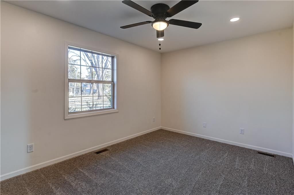 3202 Scott Street — photo 27