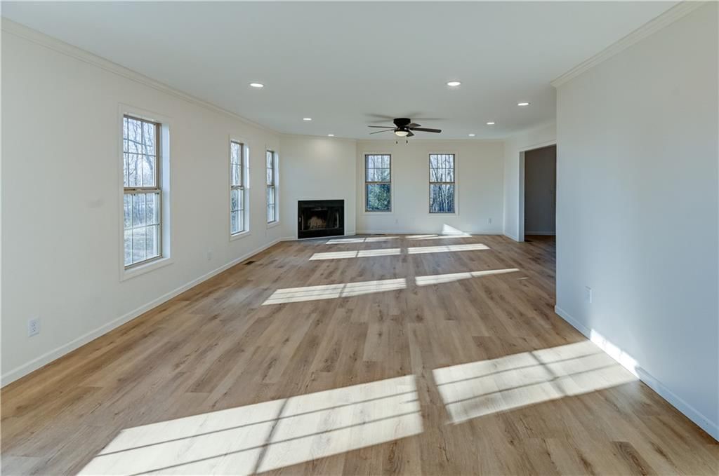 3202 Scott Street — photo 9