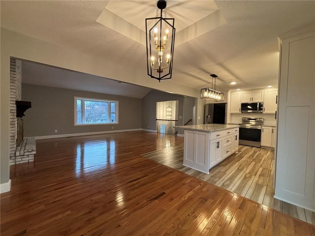 1909 Buckingham Street — photo 27