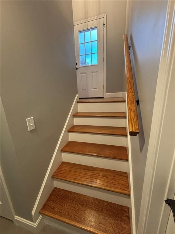 1909 Buckingham Street — photo 47