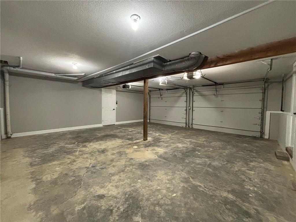 1909 Buckingham Street — photo 51