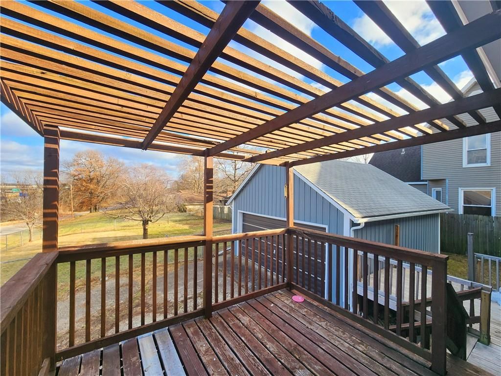 823 N Holden Street — photo 14