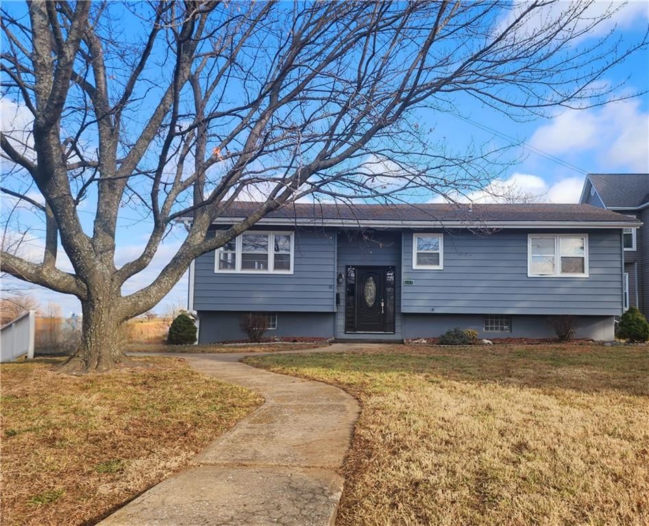823 N Holden Street — photo 17