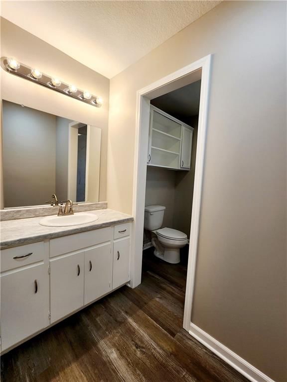823 N Holden Street — photo 8