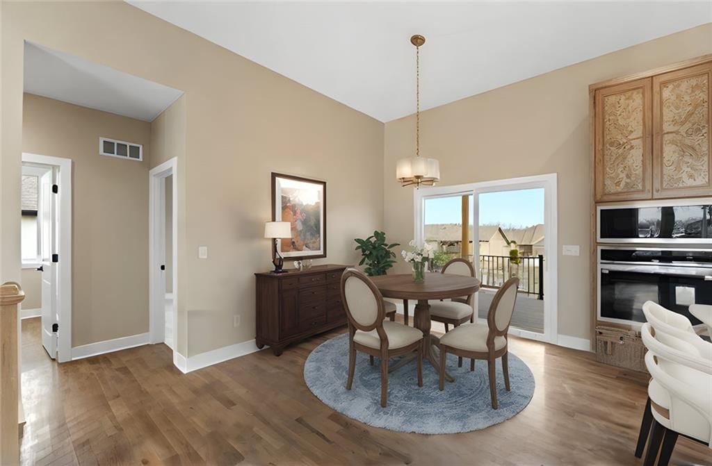 808 W Rader Street — photo 13