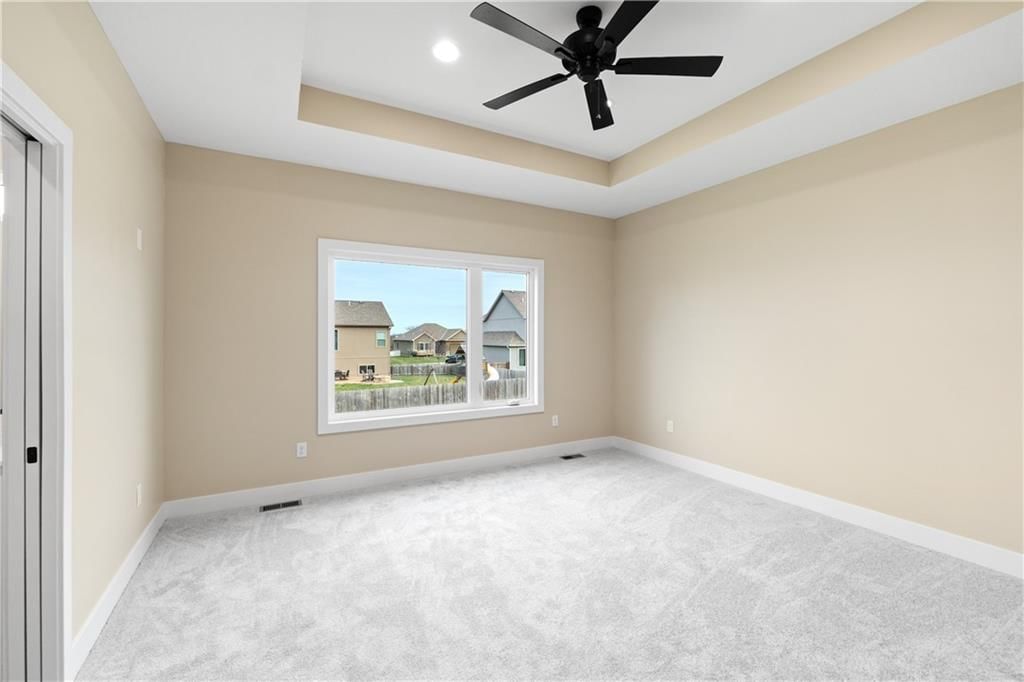 808 W Rader Street — photo 26