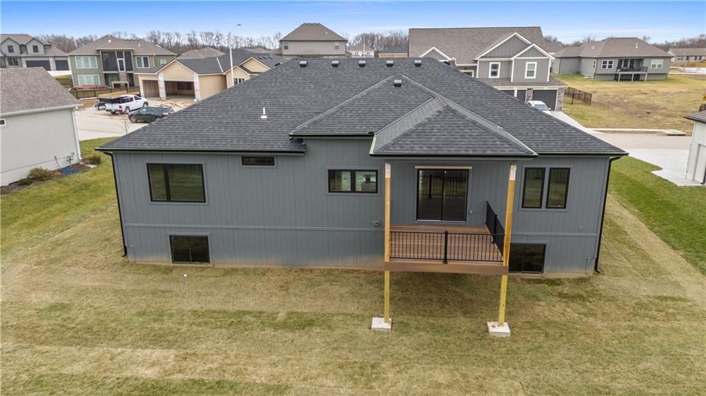 808 W Rader Street — photo 47