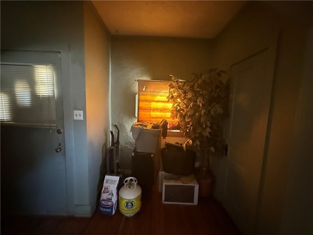 712 Washington Street — photo 20