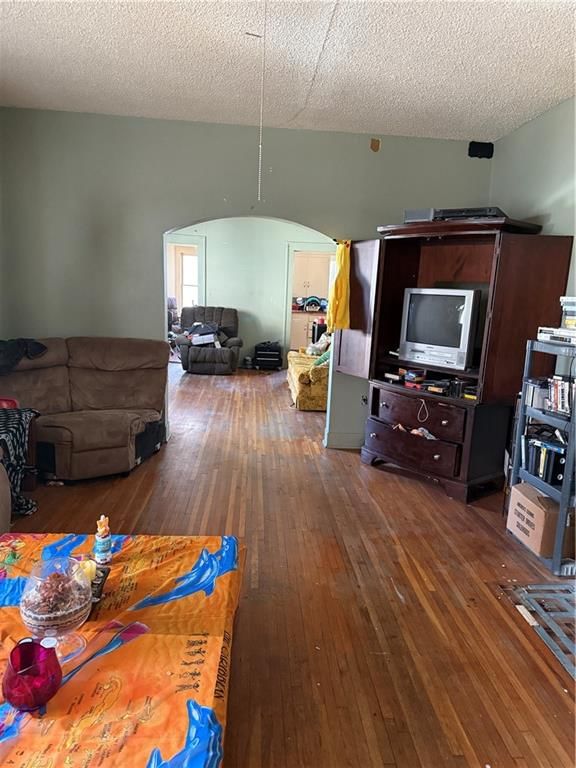712 Washington Street — photo 3