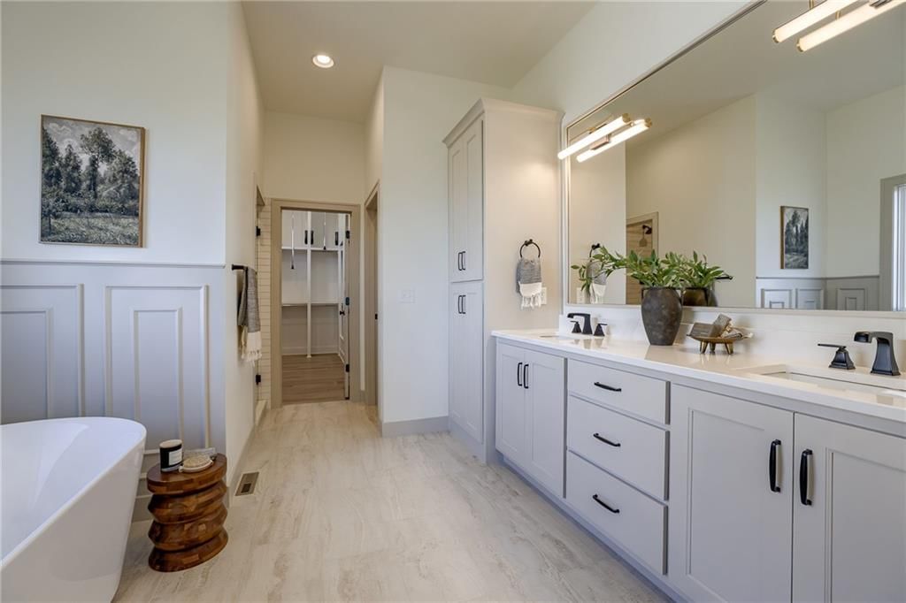 11514 S Roundtree Street — photo 28