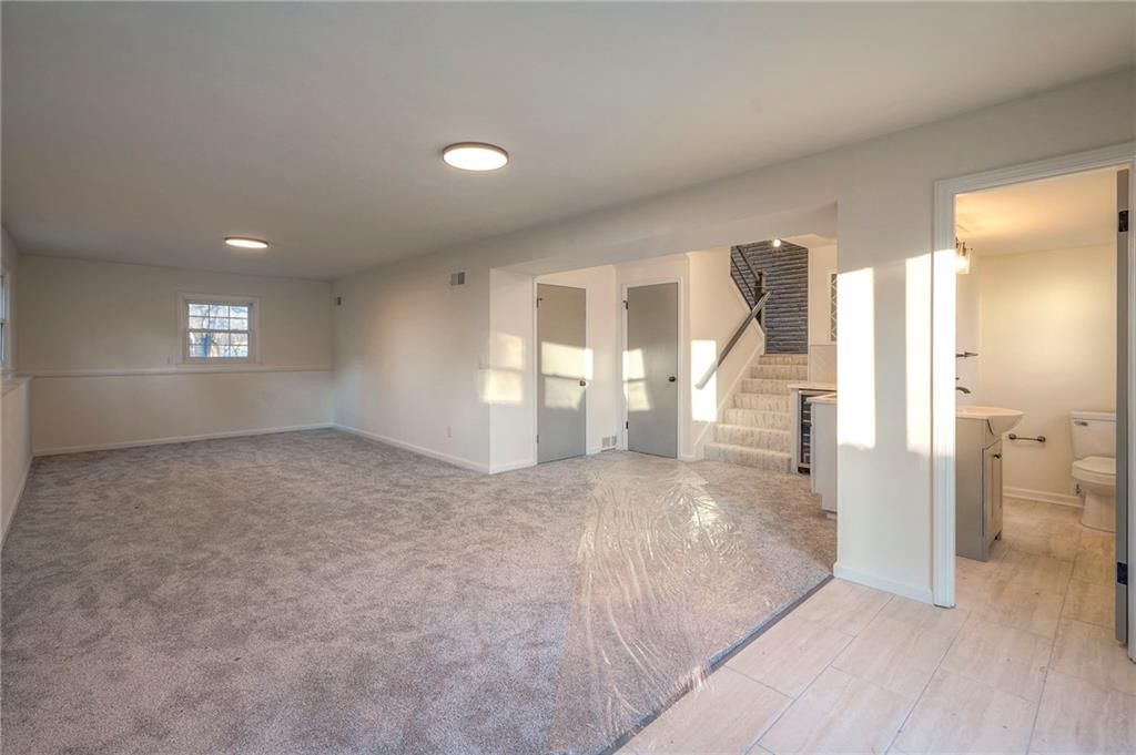 201 W Country Lane — photo 11