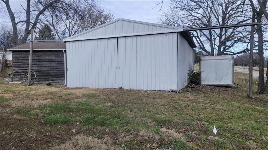 423 Elm Street — photo 15