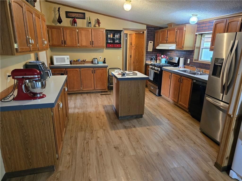 423 Elm Street — photo 24