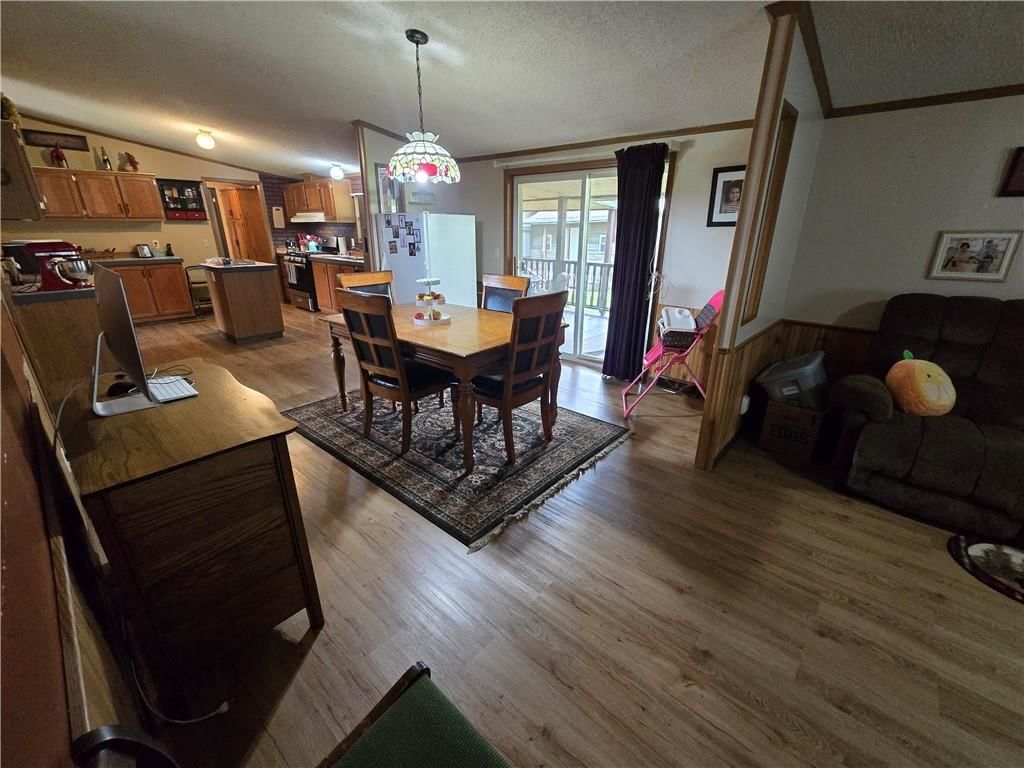 423 Elm Street — photo 31