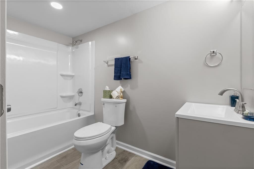 5218 NE Barnes Avenue — photo 8