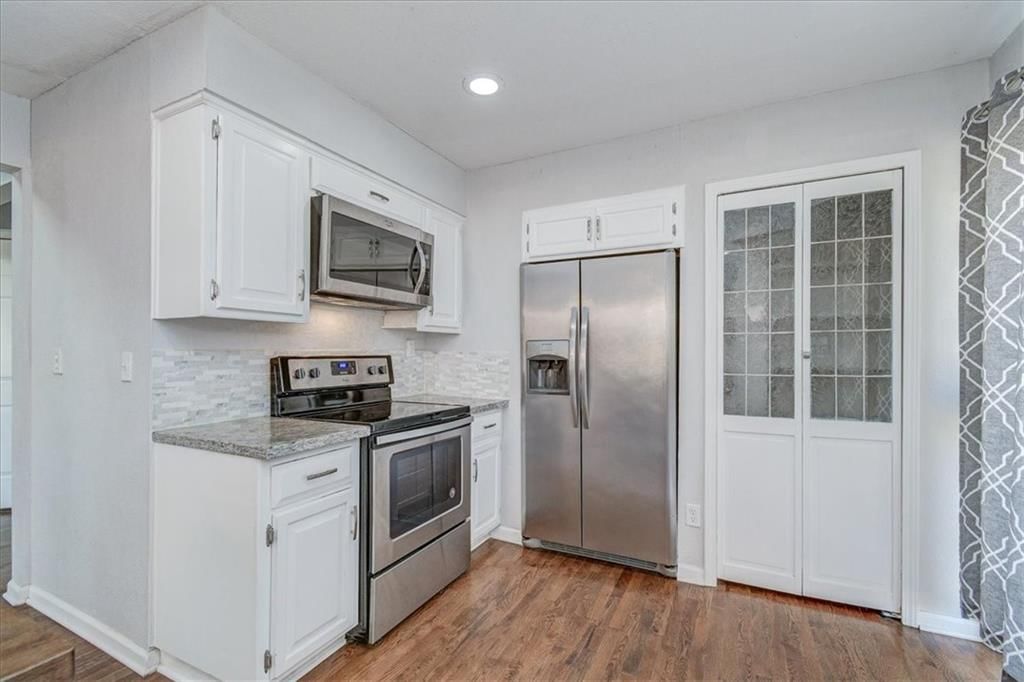 802 NE Fairway Homes Court — photo 15