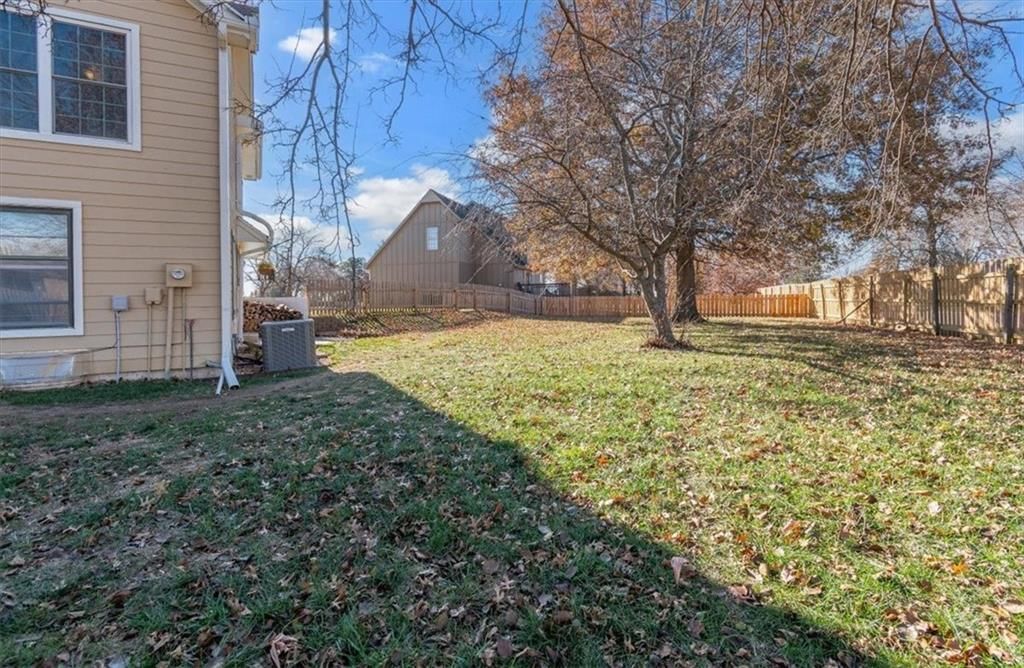 802 NE Fairway Homes Court — photo 30