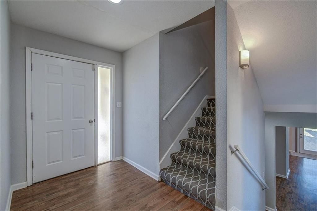 802 NE Fairway Homes Court — photo 5