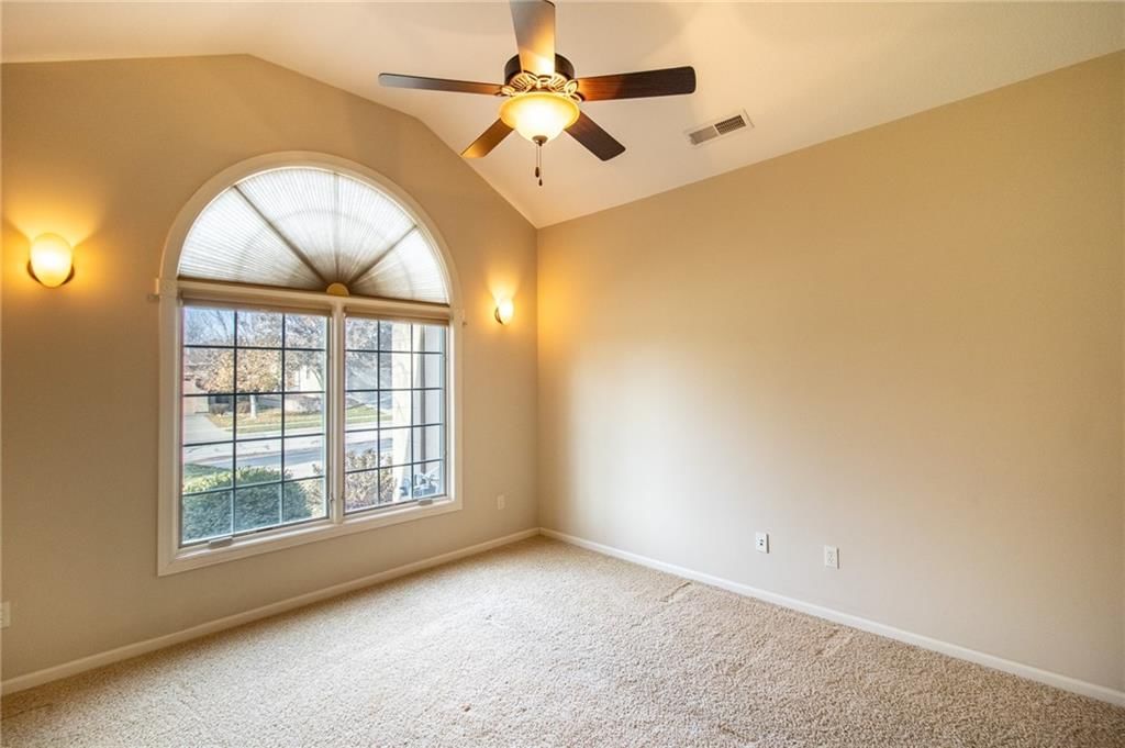 876 Coving Drive — photo 16