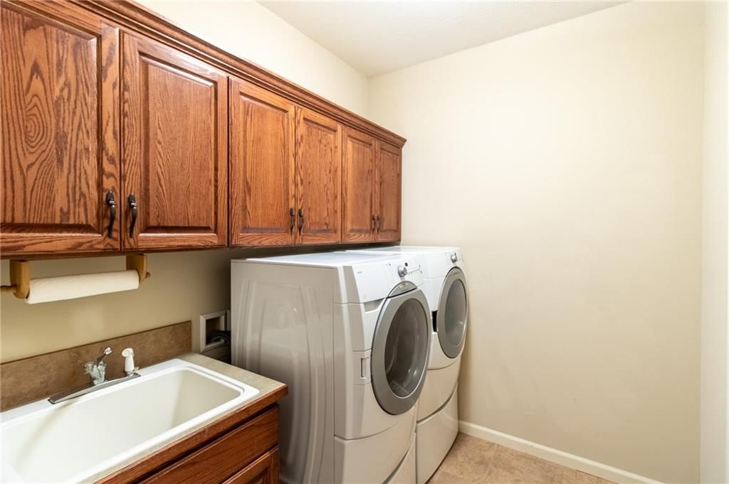 876 Coving Drive — photo 32