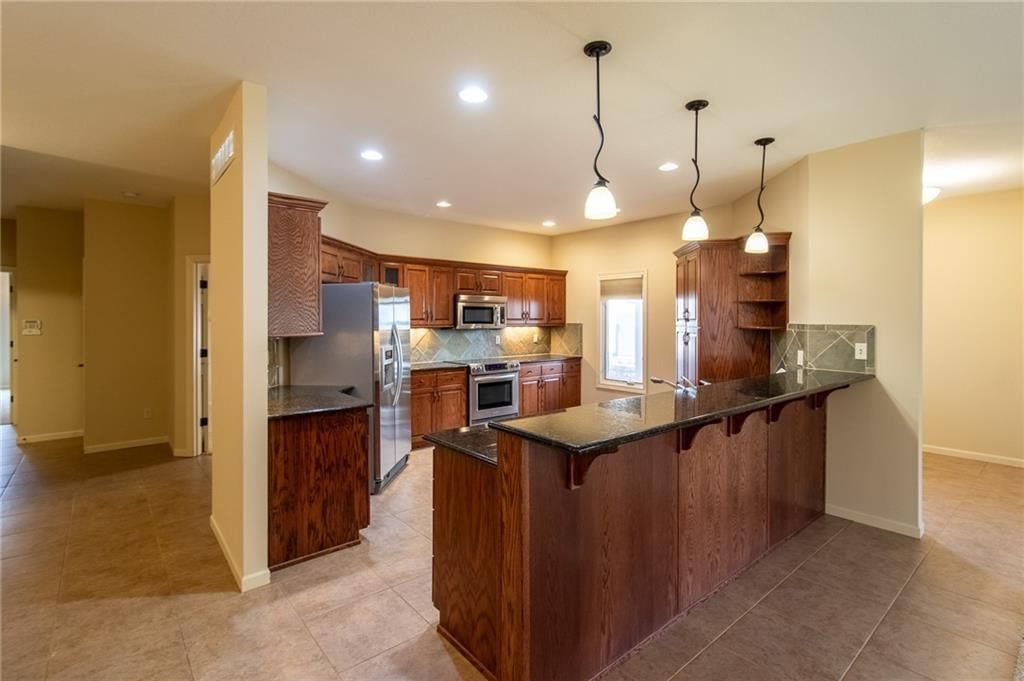 876 Coving Drive — photo 6