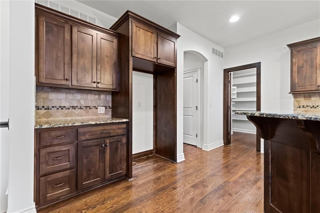 9216 N Evanston Avenue — photo 17