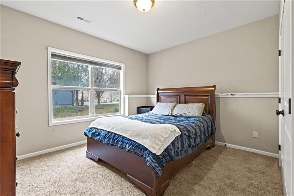 9216 N Evanston Avenue — photo 32