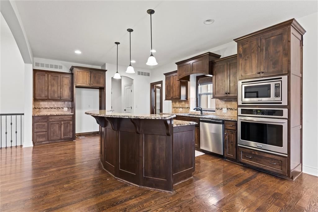 9216 N Evanston Avenue — photo 6
