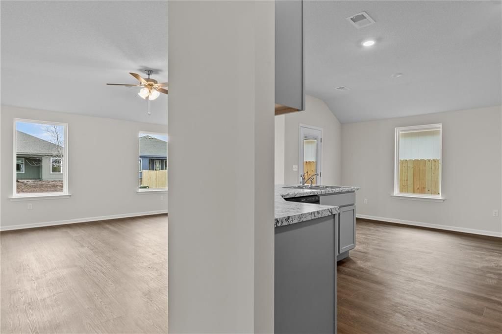 573 W Colleen Court — photo 12