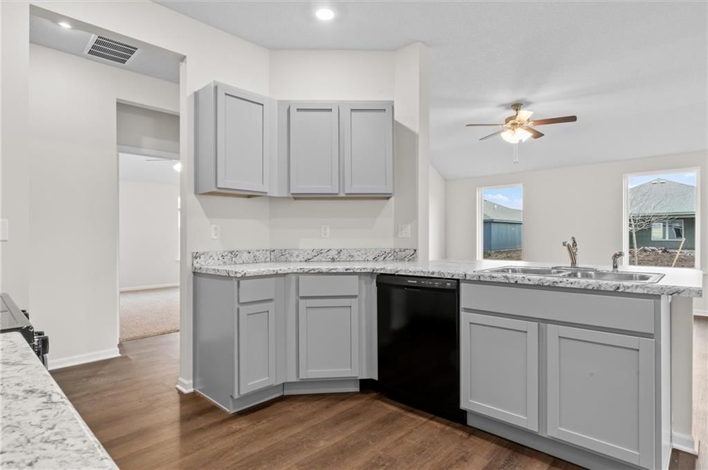 573 W Colleen Court — photo 14