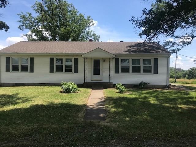 22015 Metcalf Road, Bucyrus, KS