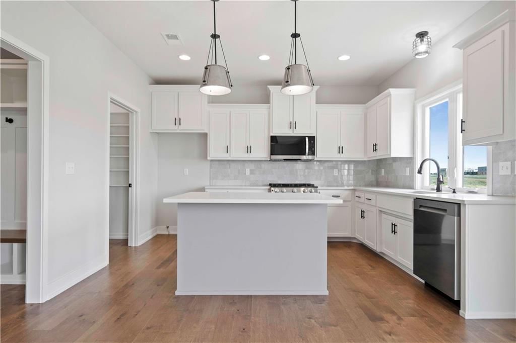 2209 NW 94th Street — photo 5