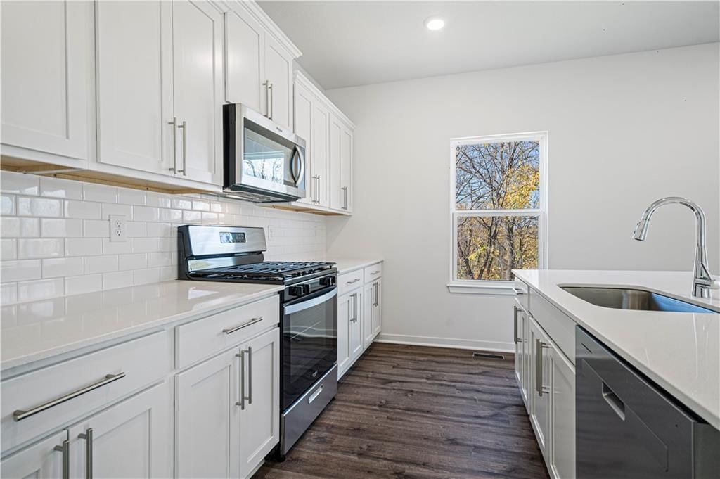 1615 Maci Street — photo 10