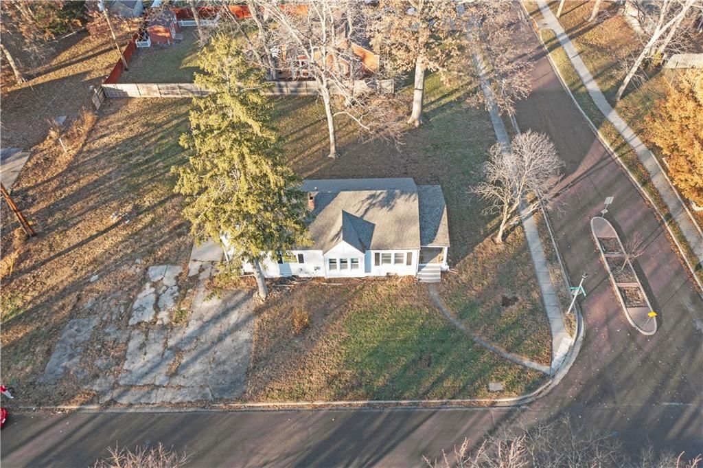 7832 Newton Street — photo 7