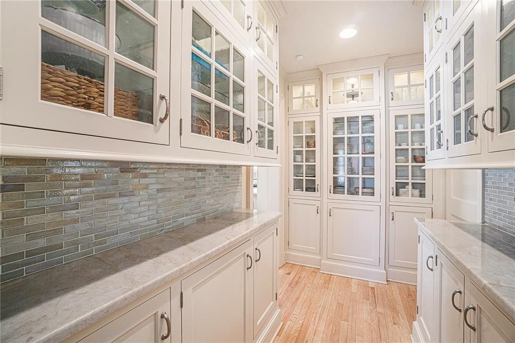 2115 W 61st Terrace — photo 24