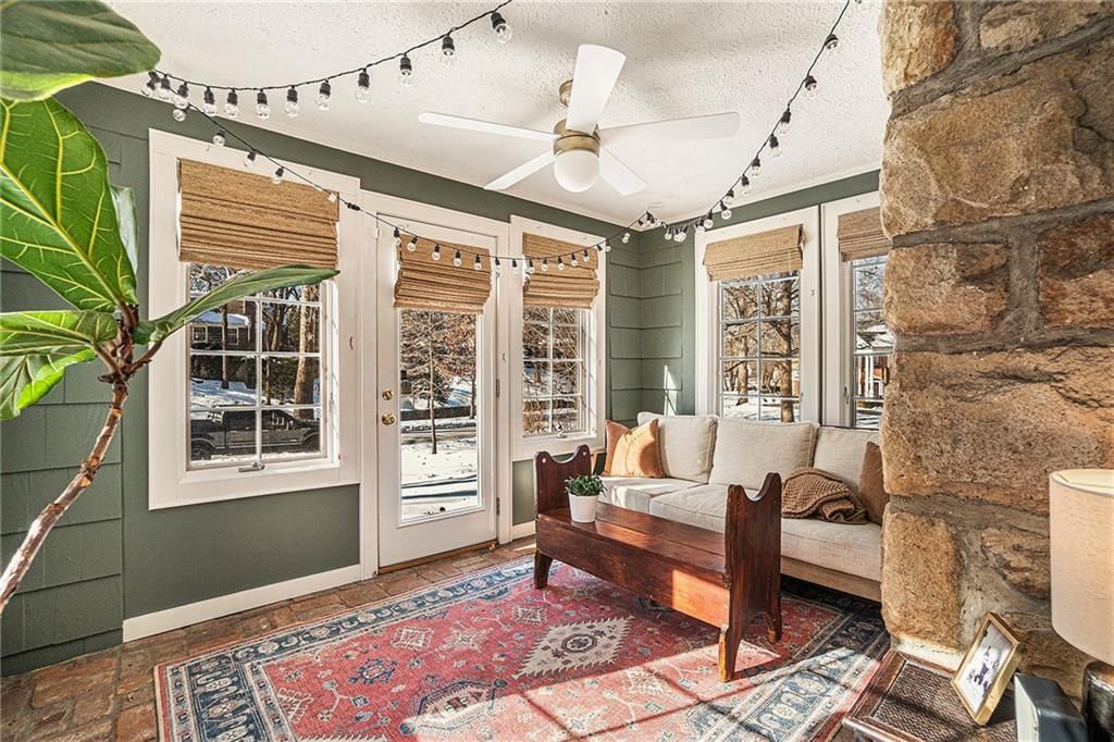 2115 W 61st Terrace — photo 27