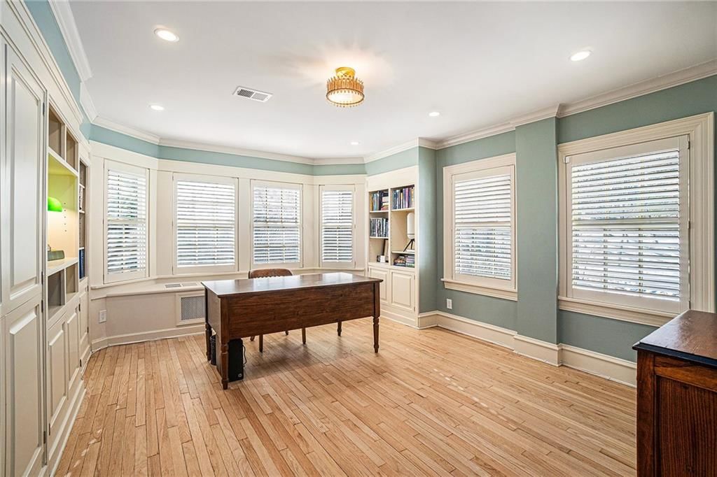 2115 W 61st Terrace — photo 29