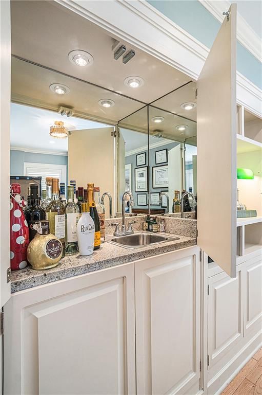 2115 W 61st Terrace — photo 31