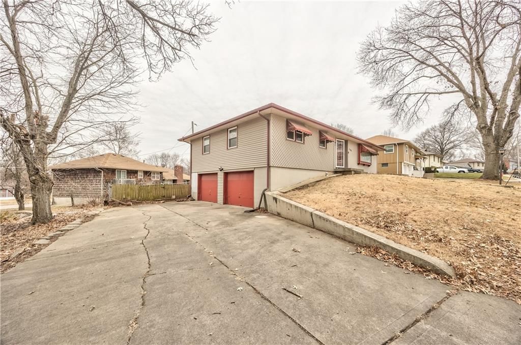 7705 Oakland Avenue — photo 29