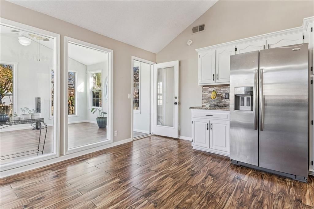1223 NE CARDINAL Circle — photo 5